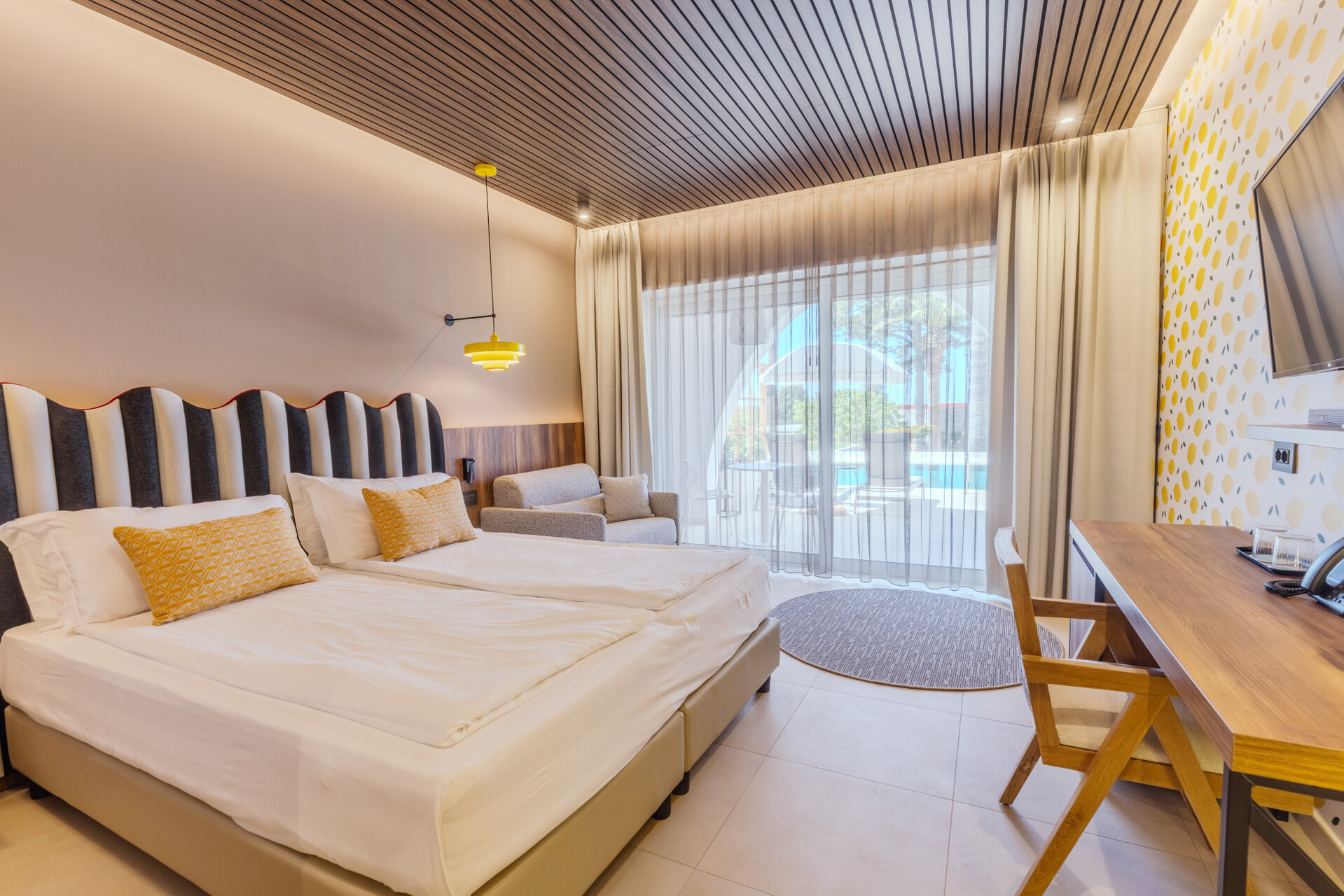 SUF_DBQ_Zimmer_Swim_up_Doppelzimmer_0001.JPG_compressed