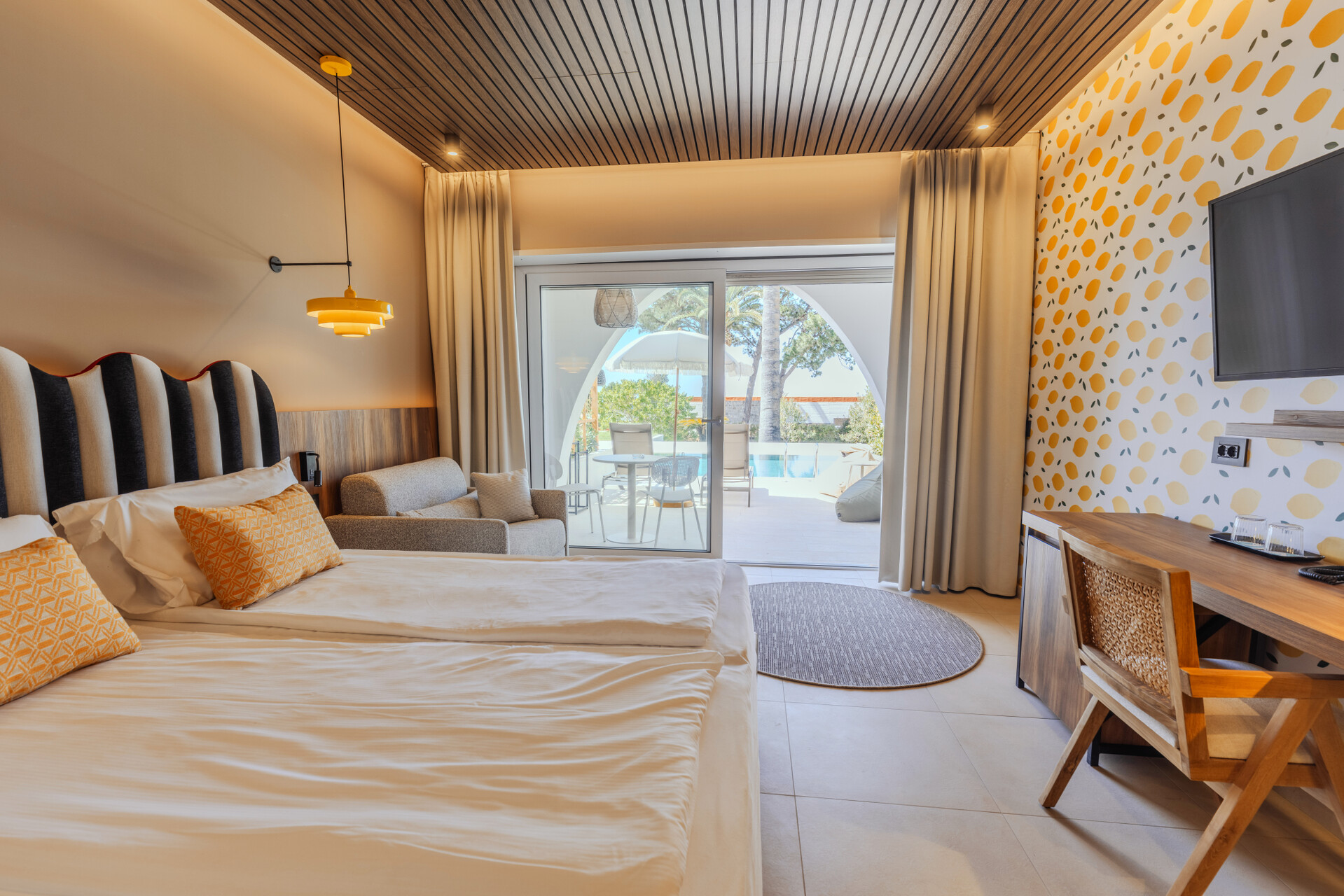 SUF_DBQ_Zimmer_Swim_up_Doppelzimmer_0005.JPG_compressed